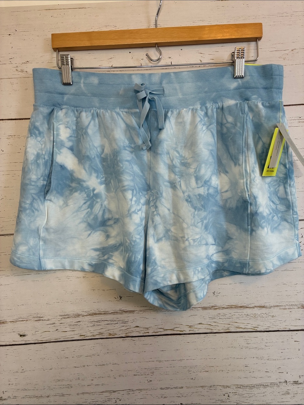 All in Motion Lt. Blue/White  Tie-Dye Drawstring French Terry Shorts, sz L, NWT